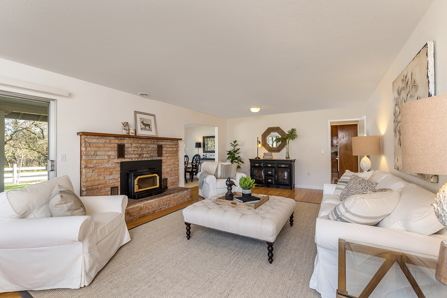 living room--003.jpg