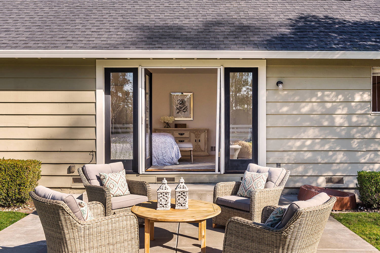 house exterior--022 copy.jpg