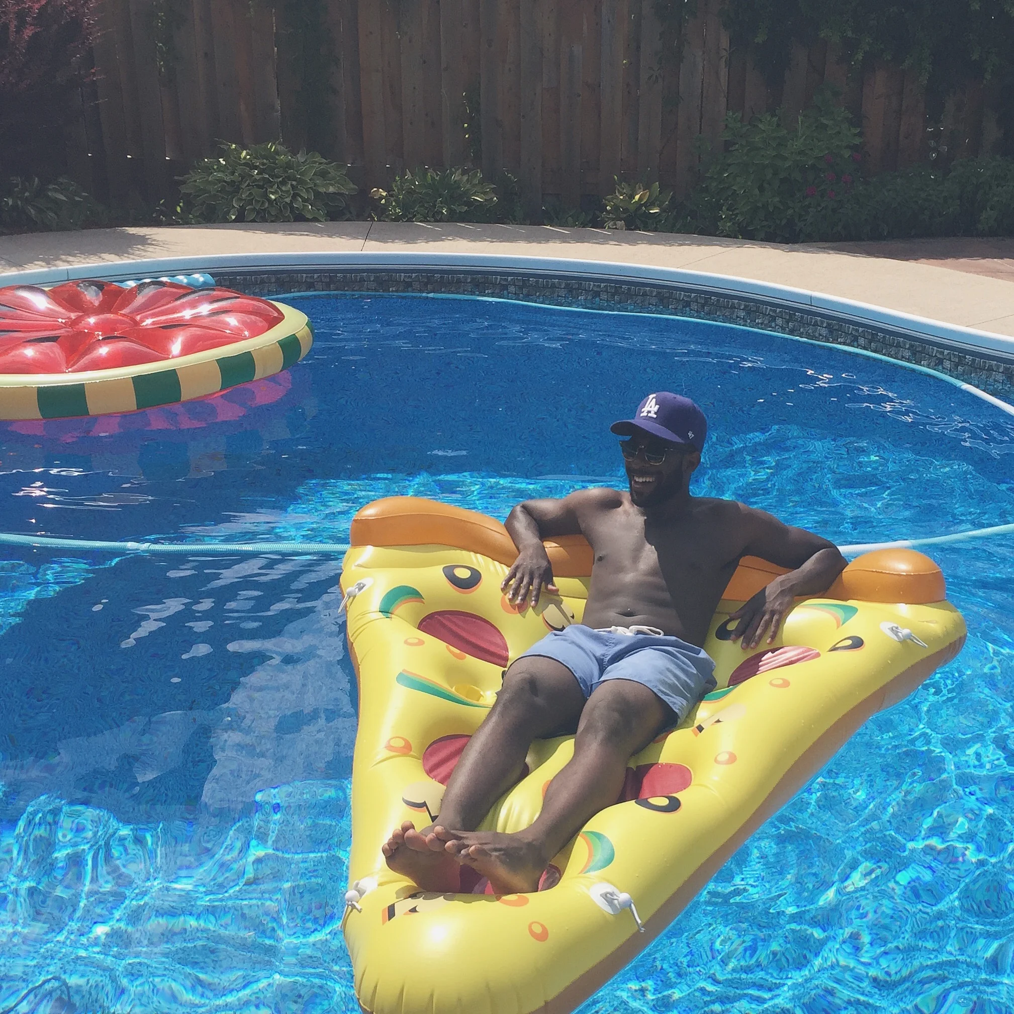 snapchat pool floatie