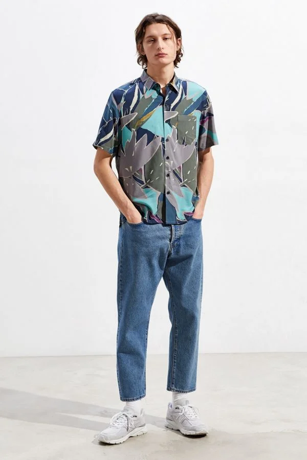 UO ‘80s Print Rayon Short Sleeve Button-Down Shirt C$59.00