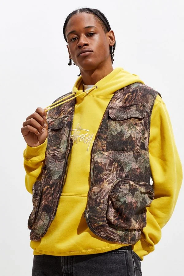 UO Leaf Print Camo Gilet Vest  C$59.99