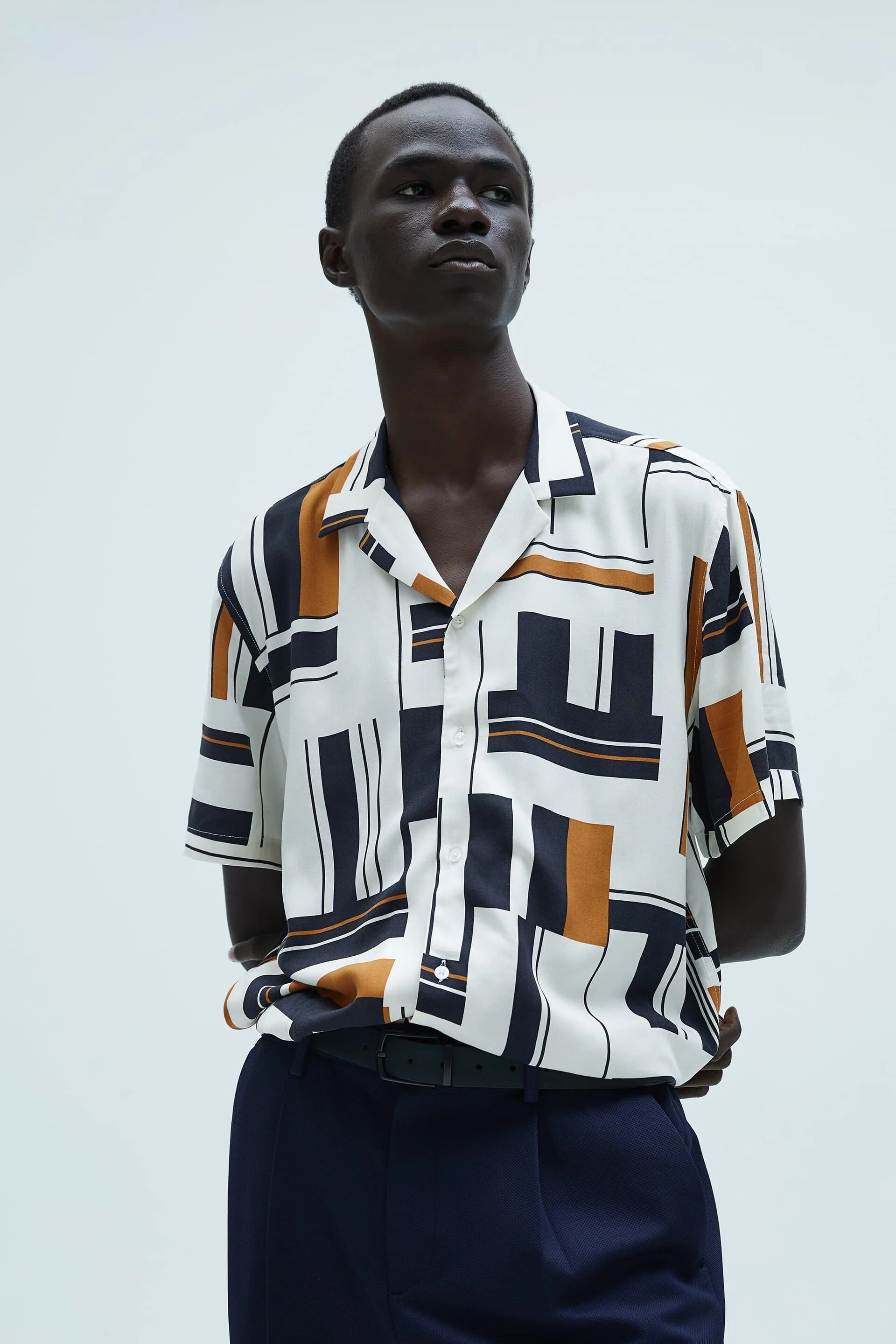 GEOMETRIC PRINT SHIRTDETAILS  CA$45.90