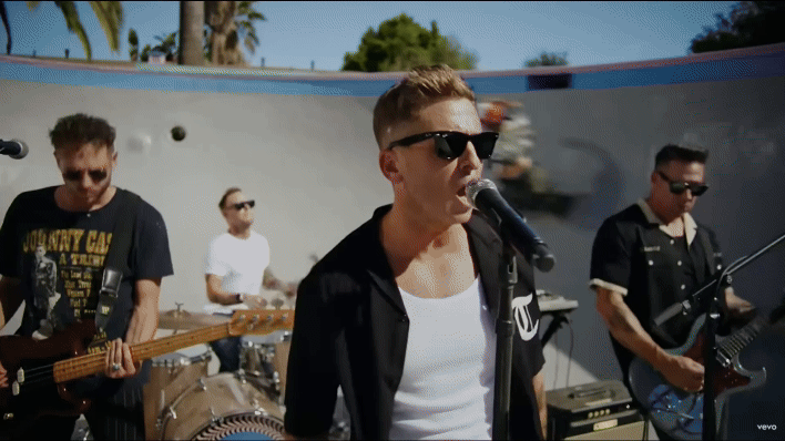 1 Sink or swim GIF.gif
