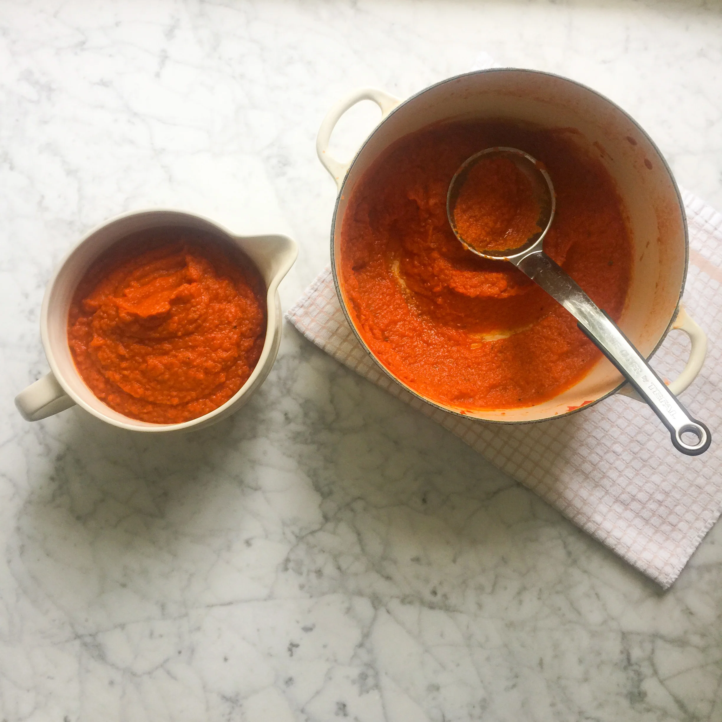5veggiesaucebatchcooking.jpg
