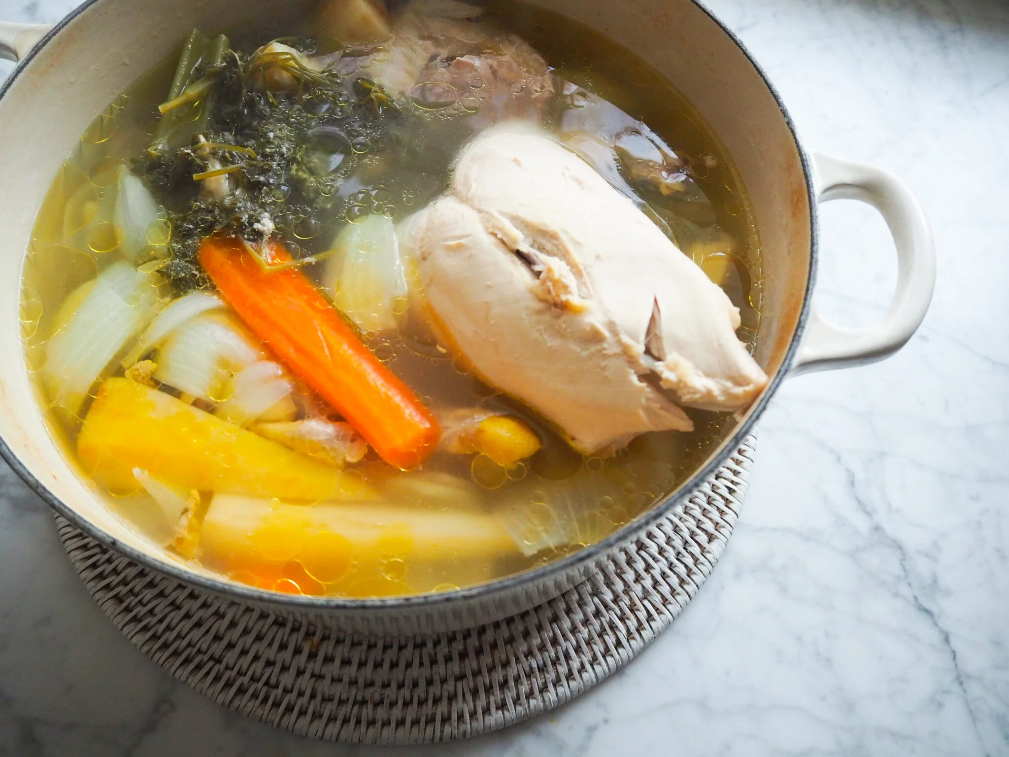Light golden chicken stock, it can be added to your home cooking for extra nutrition and flavour.