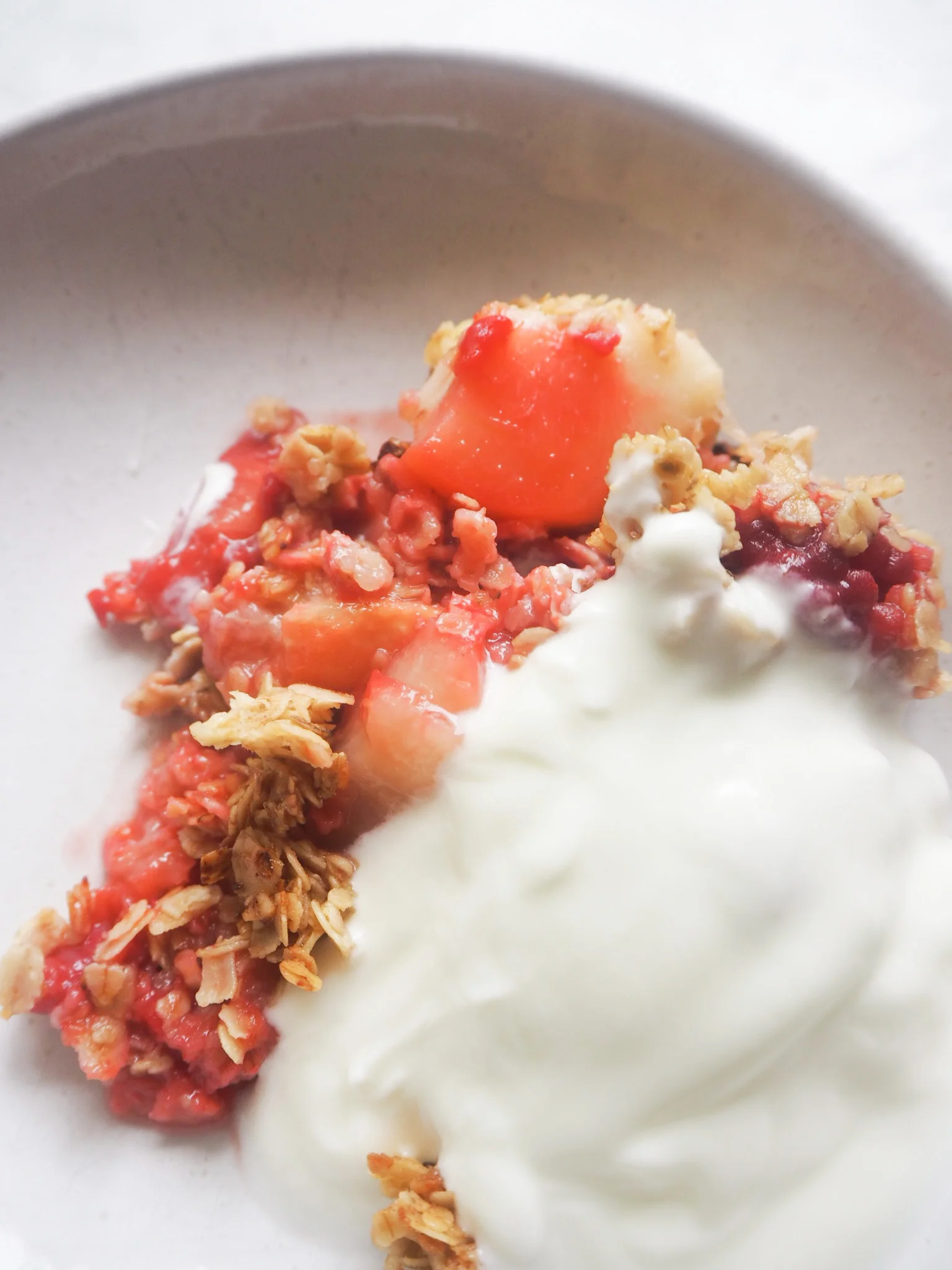 summercrumbleandyogurt3.jpg