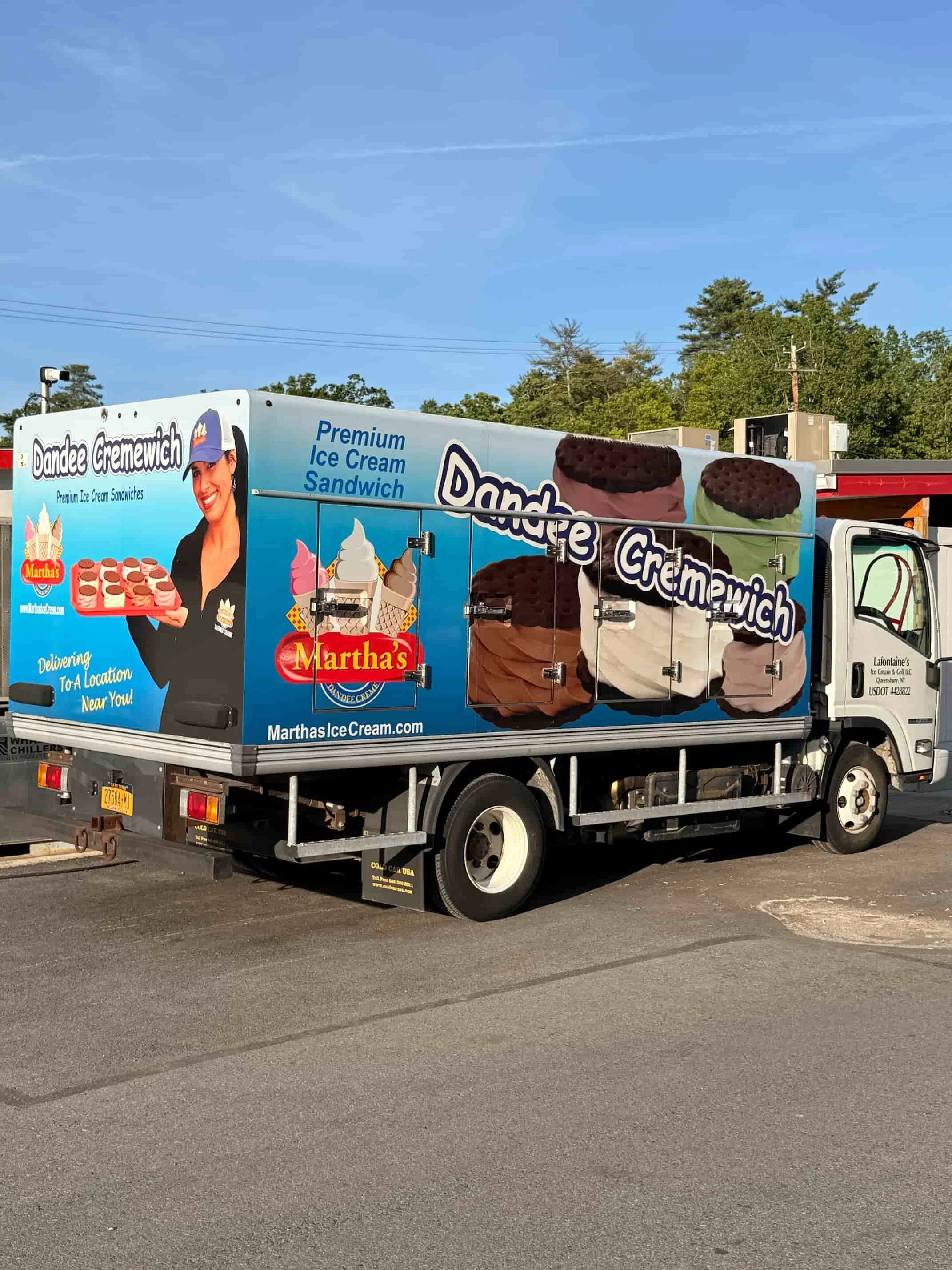 Dandee Creme Sandwich truck