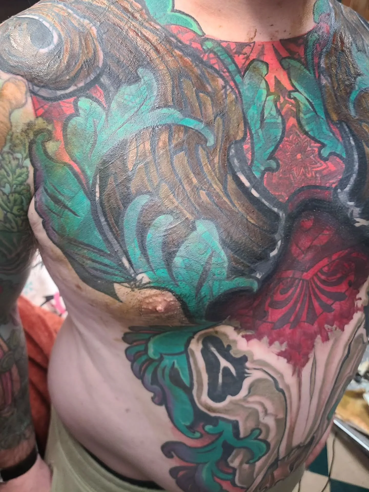Some recent tats. Alot of coverups lately, but we've also got a first tattoo in the mix... comment down below if you can spot the first-timer.
• 
Books always open
•
•
•
•
•
#drvodkatattoos #americantattoostudios #coveru