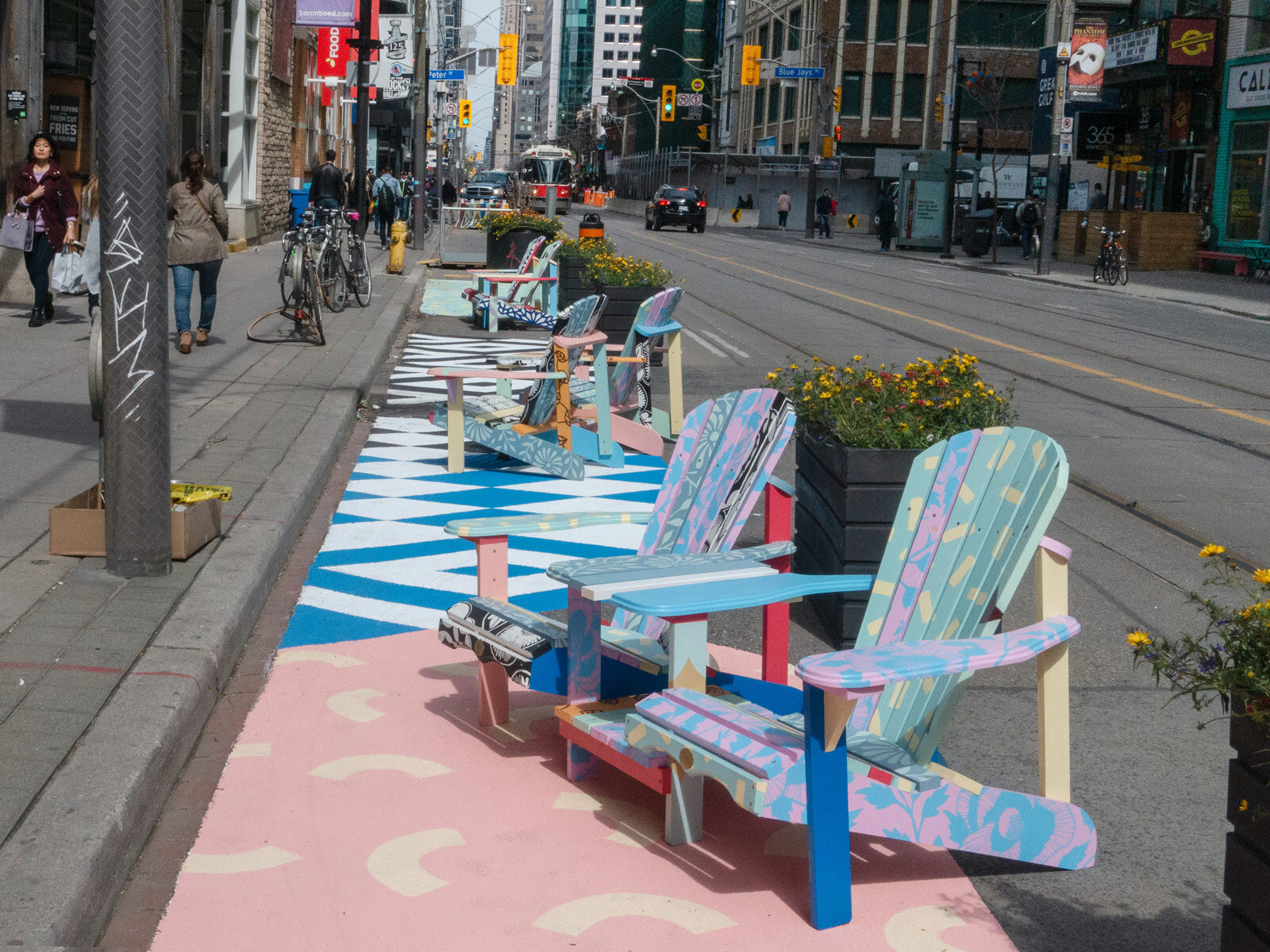 Commissioned by The City of Toronto Transportation Services, this installation ran for one year on King Street.