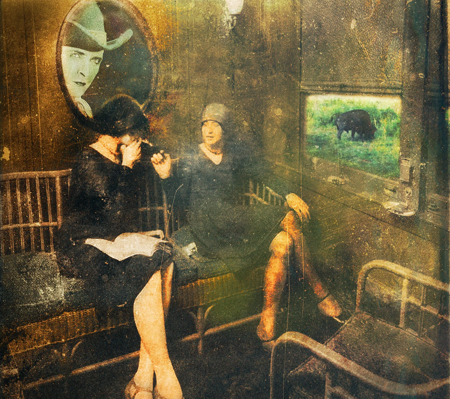 The Forbidden Room/Seances