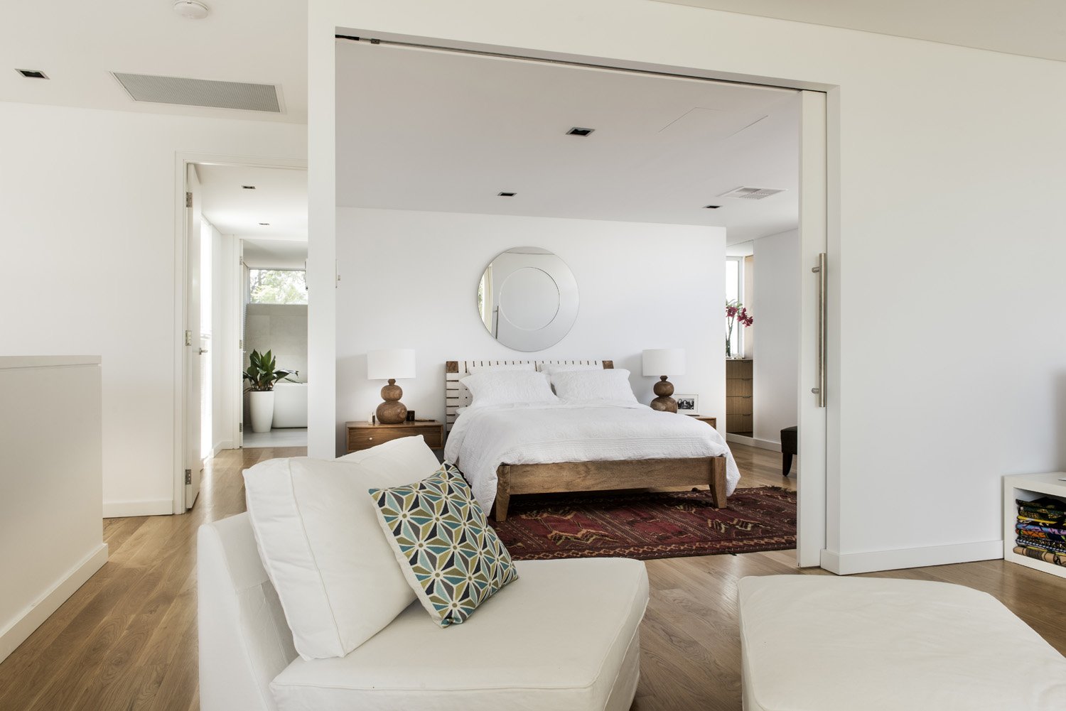 sheppard-residence-ardross-house-residential-architecture-western-australia-architect-interior-design-bedroom.jpg