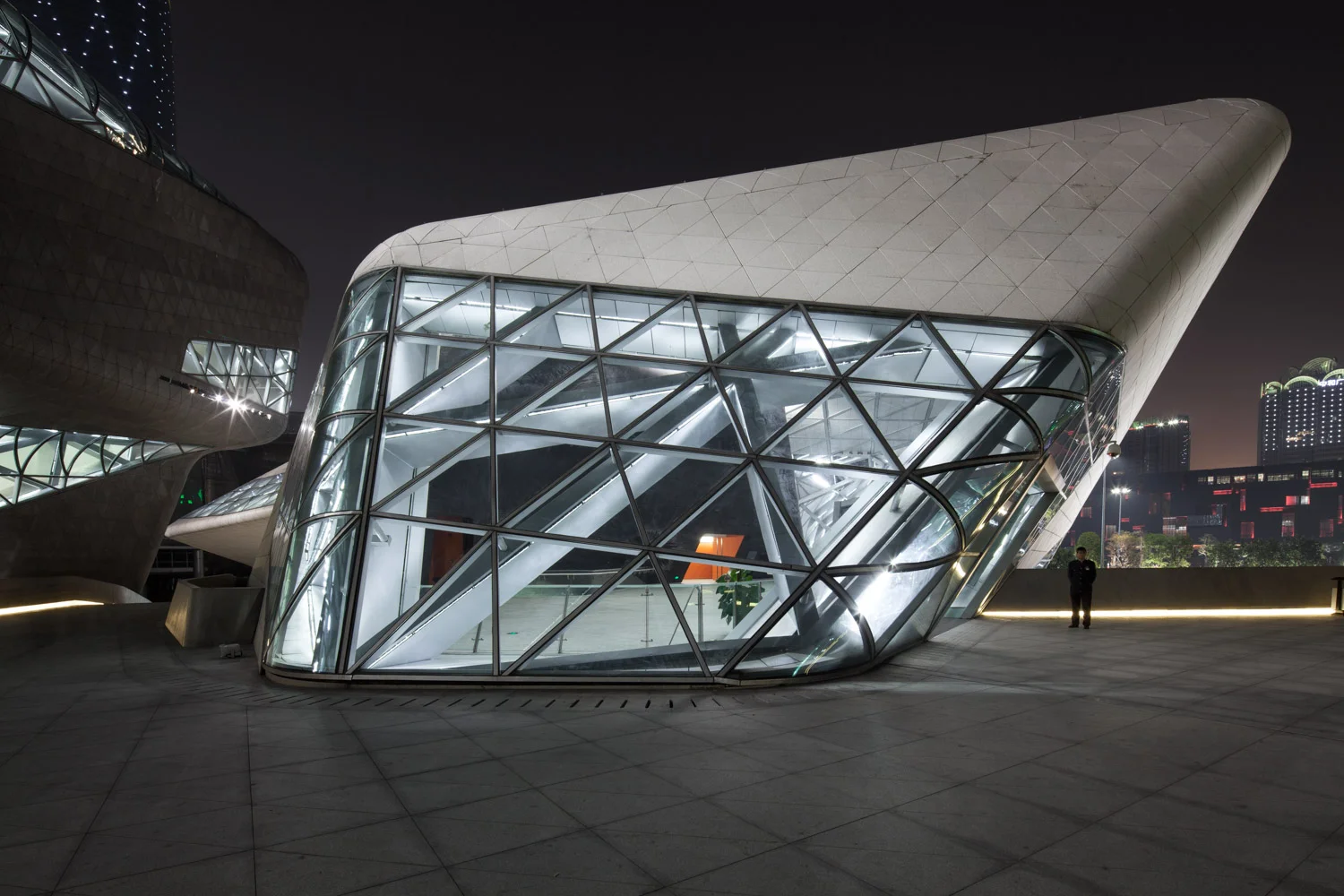 zaha-hadid-guangzhou-architecture-china-8704.jpg