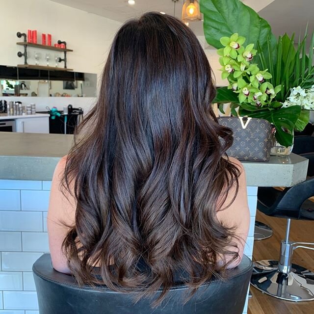 We&rsquo;ve had so many enquiries this week into weft extensions so here is another before, after and application. @jayne_ponyhairstudio has used a full head to create fullness and colour dimension. This is a minimal colour service and the hair is in