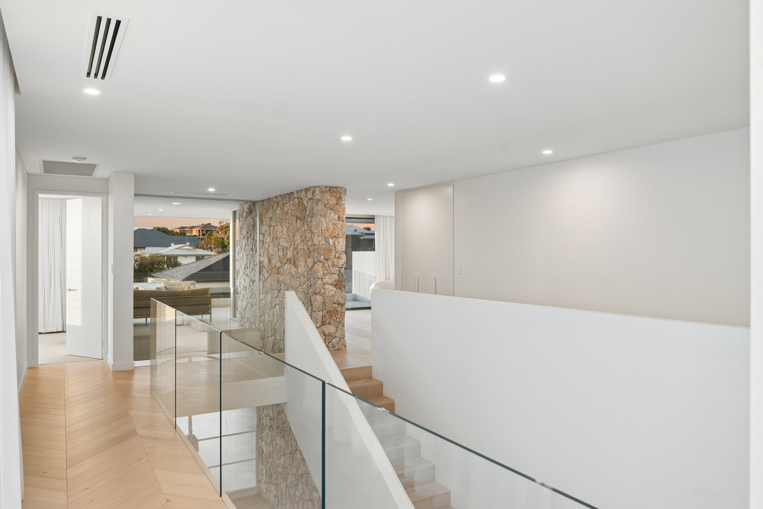 24 Kathleen St, Trigg 18.jpg