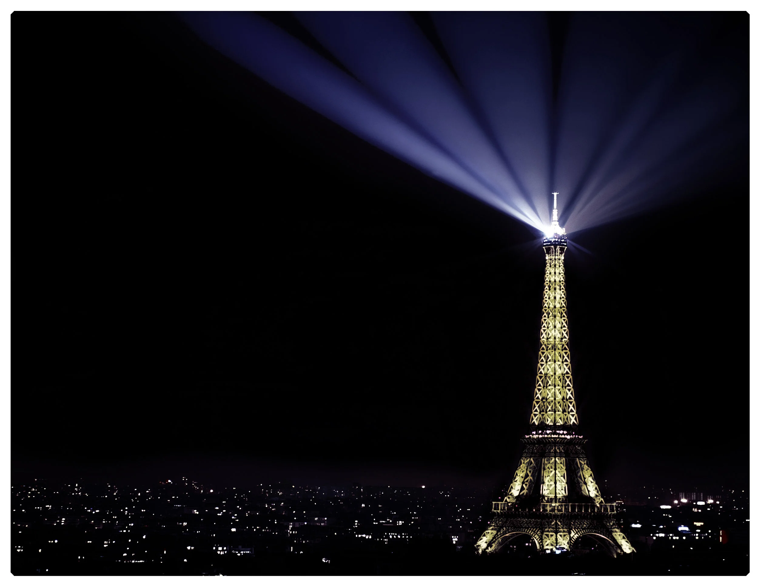 Tour Eiffel B&W w Blue.jpg
