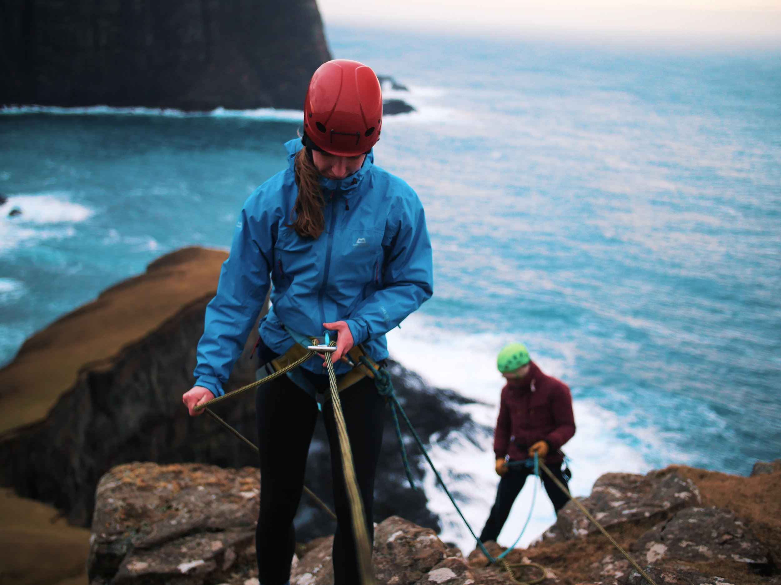 Rapelling 2.jpg