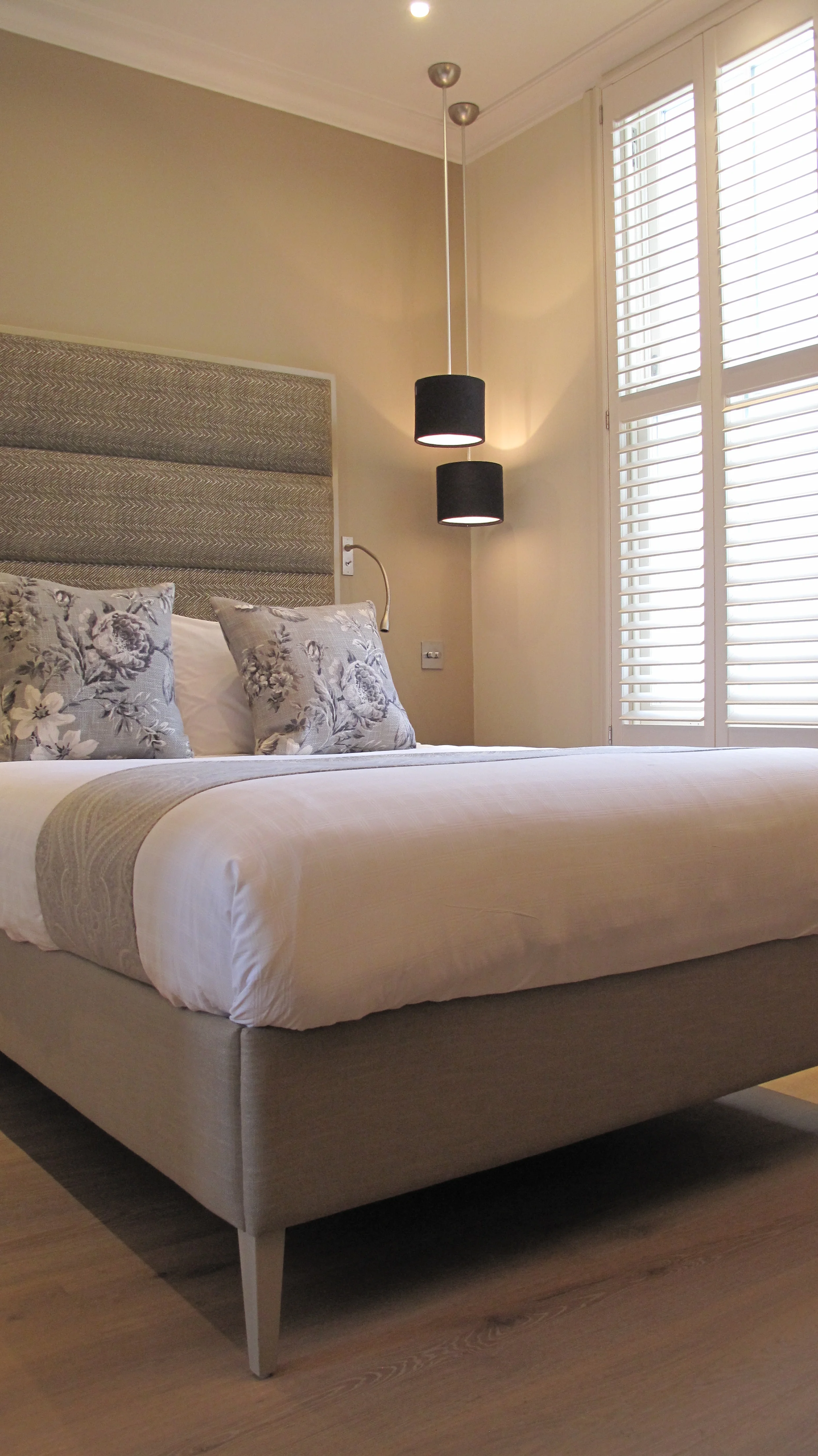 DOUBLE bed ensuite room London Luxury BnB