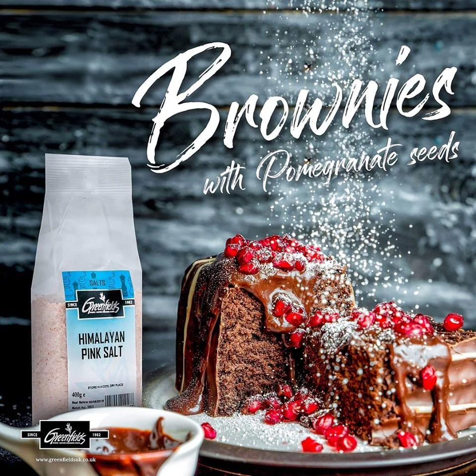 BROWNIES WITH POMEGRANATE SEEDS