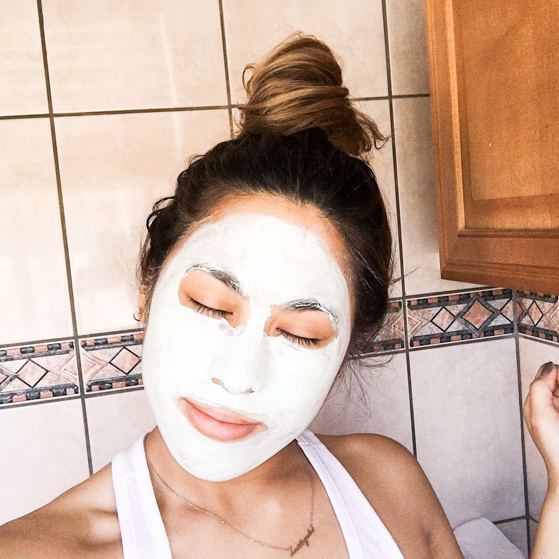 Freeman Feeling Beautiful Avocado Oatmeal Clay mask