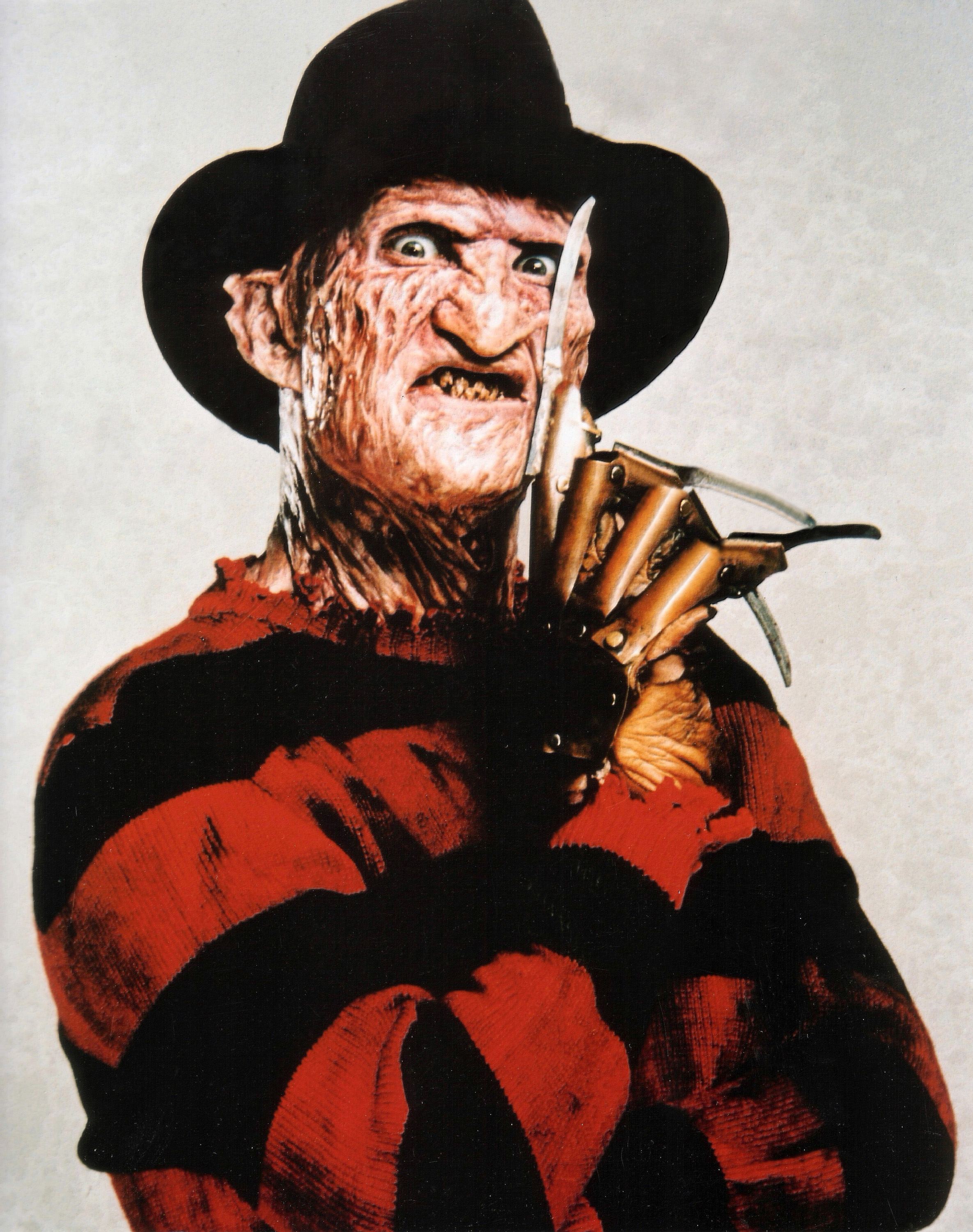 Above, Justin's Skincare Philosophy: No fRiLLz, nO WoRRies! (Also, no collagen.) Photo courtesy of EvilDead.Wikia.com