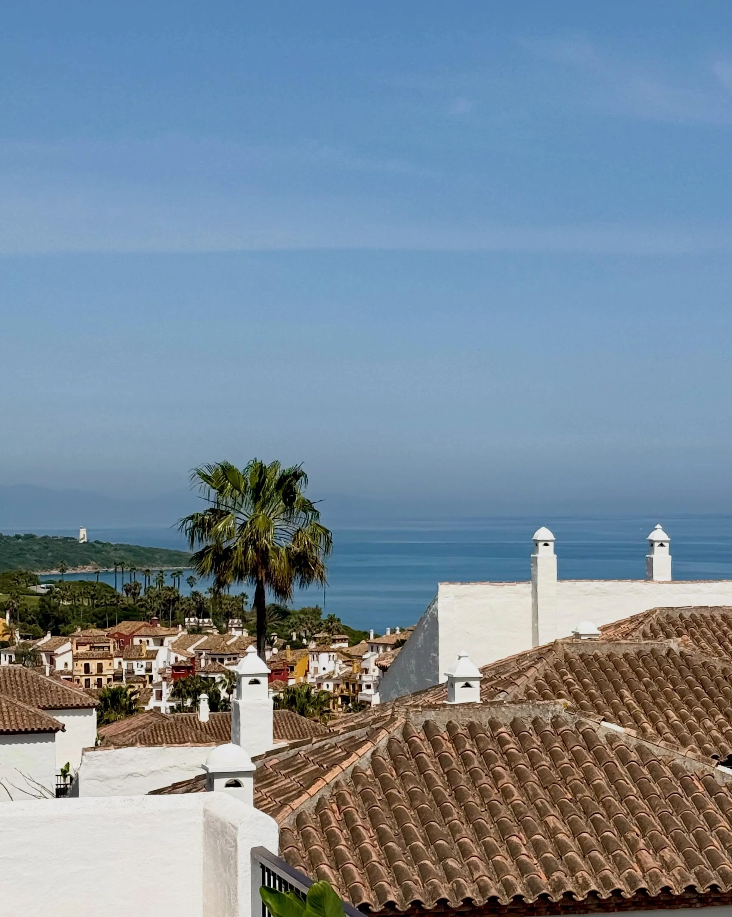 Forty-eight hours of April sunshine at @okuandalusia in a quiet corner of southern Spain.

A proper vitamin D top-up, spa treatments that deliver, exceptional food, long beach walks and unhurried time lounging around the pool.  Bliss 😎

The location