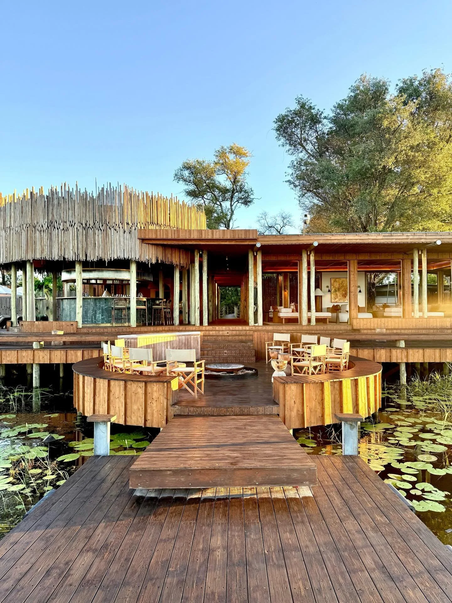 Baines&rsquo; Lodge has just been completely reimagined and rebuilt, and I have to say I loved it 🌟 

An adults-only gem where six suites sit above the floodplains, tucked within its own vast private concession bordering Moremi Game Reserve. This me