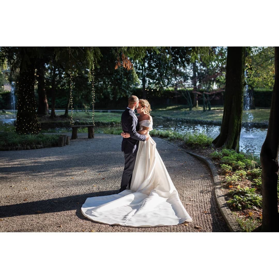 Time for hugs
.
.
.
.
.
@decanterwedding 
@millanova @lesposedimilanoofficial 
@altamarea.atelier 
@fiammaalborghetti 
@stefaniaecristinaflorist 
@villaacquaroli 
@francopozzibrightlight 
.

#boda #weddingday #italyweddingphotographer #matrimonio #ne