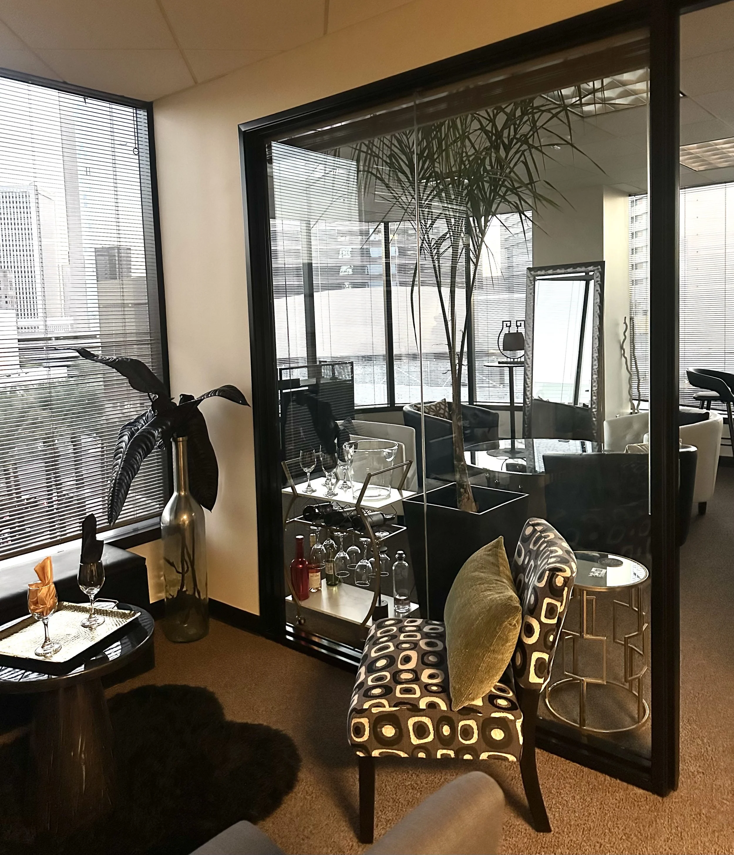 black n white chait.JPG