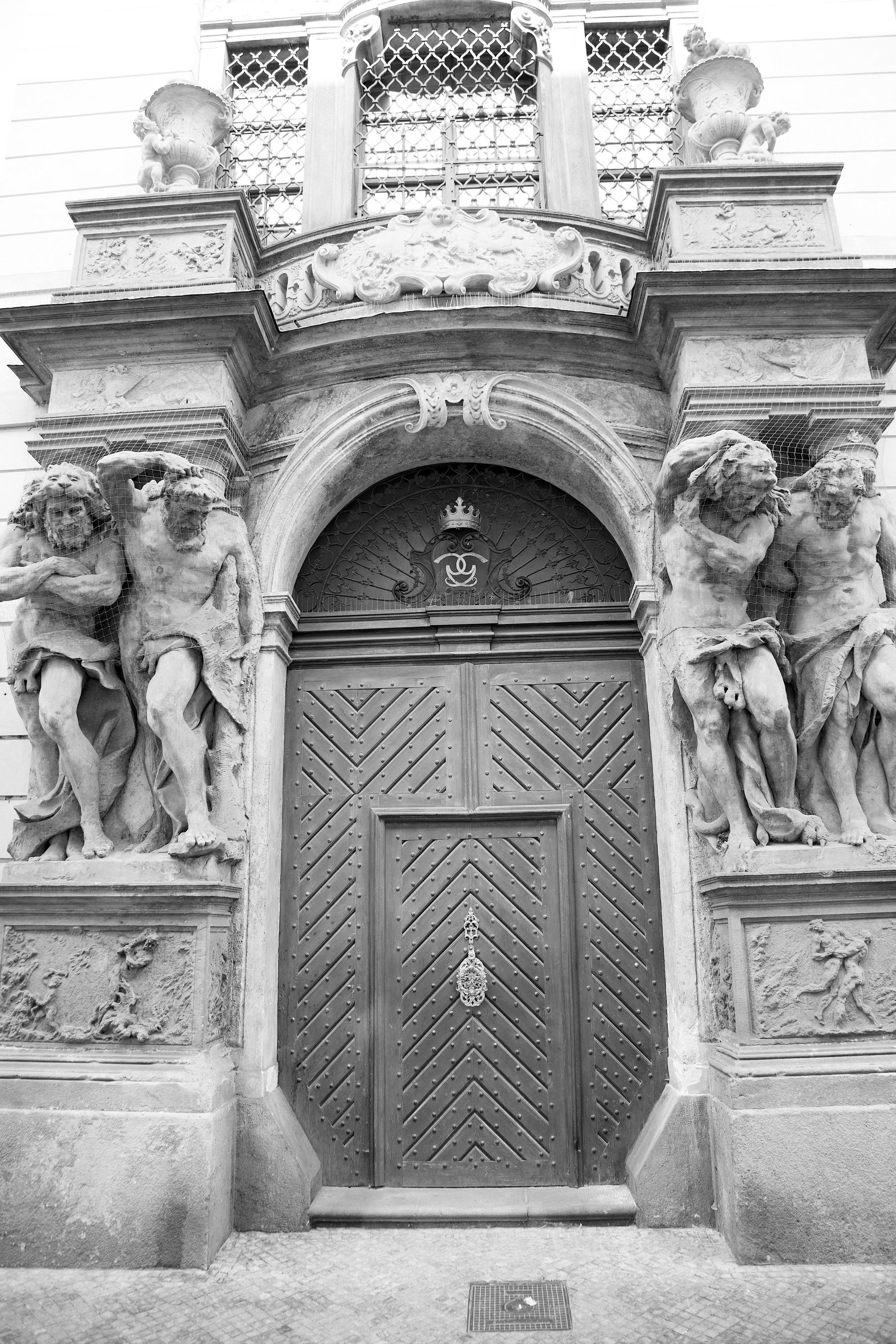 Prague Door 2 11Jan18.jpg