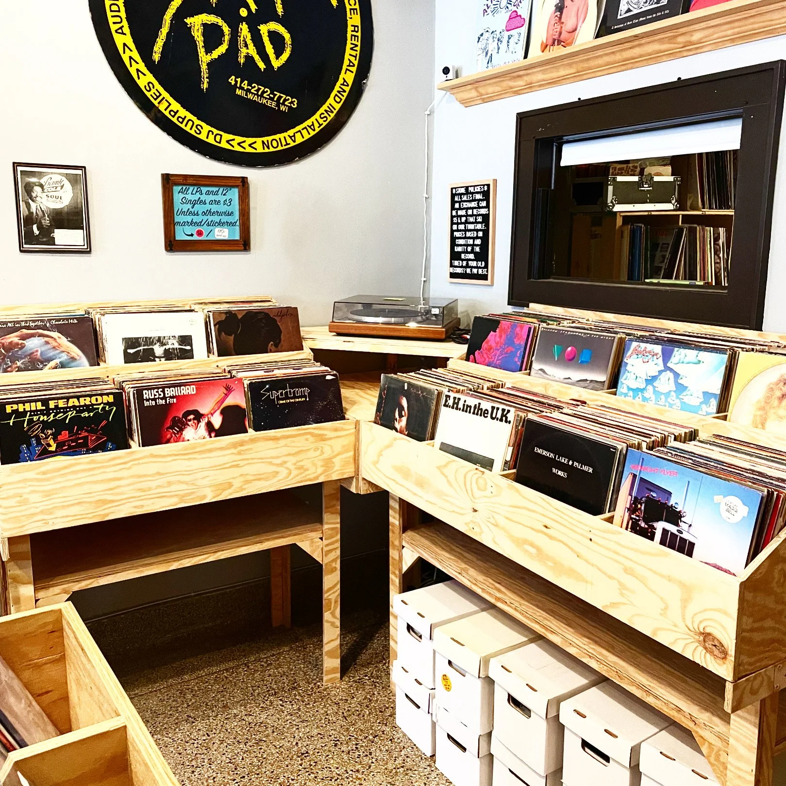 How to Find the Best Vinyl Record Store Near Me: Starting or Selling a Record Collection
