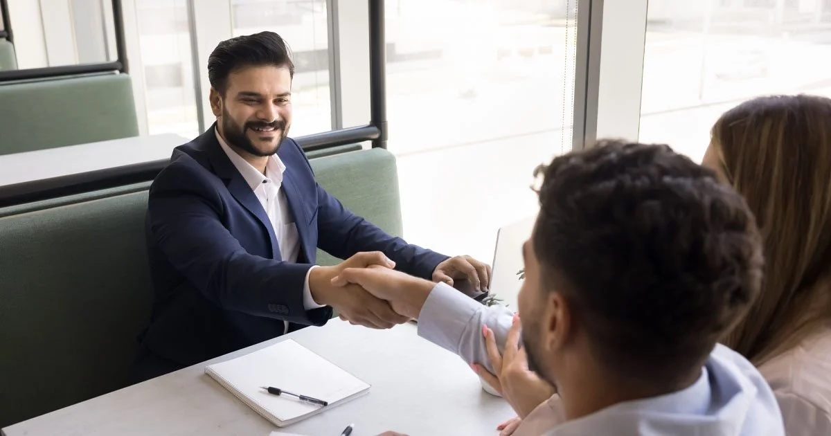 When to Hire a Fundraising Consultant: A Guide for Nonprofits