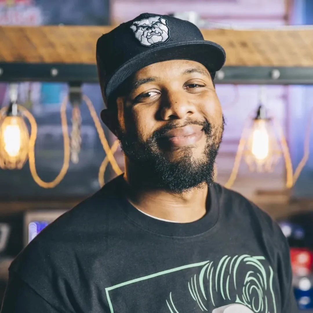 Turn to WQRT this Saturday, March 28 🎶

9 p.m. &ndash; Celebrate six years of &ldquo;The Purple Crown Show&rdquo; with Mr. Kinetik! Tune in for a multigenerational soul vibration session filled with deep cuts and funky grooves. Check out a Q&amp;A w