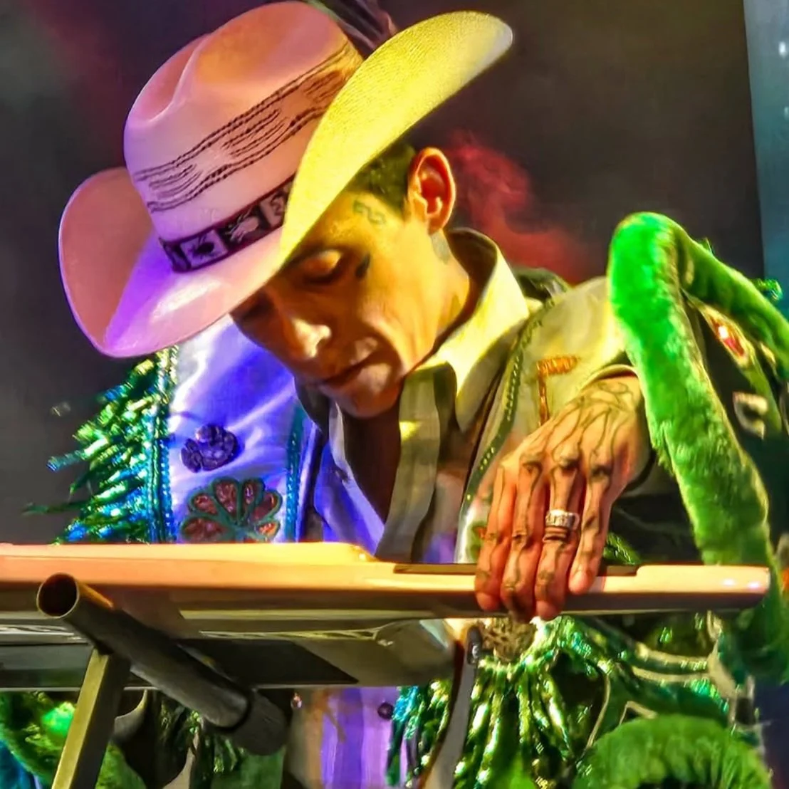 Expand your musical palette this Saturday with WQRT! Featured on OPULENCE (your spot for maximalist experimental music) is Los Thuthanaka. Los Thuthanaka combines traditional Andean musical genres such as huayno, caporal and kullawada with experiment