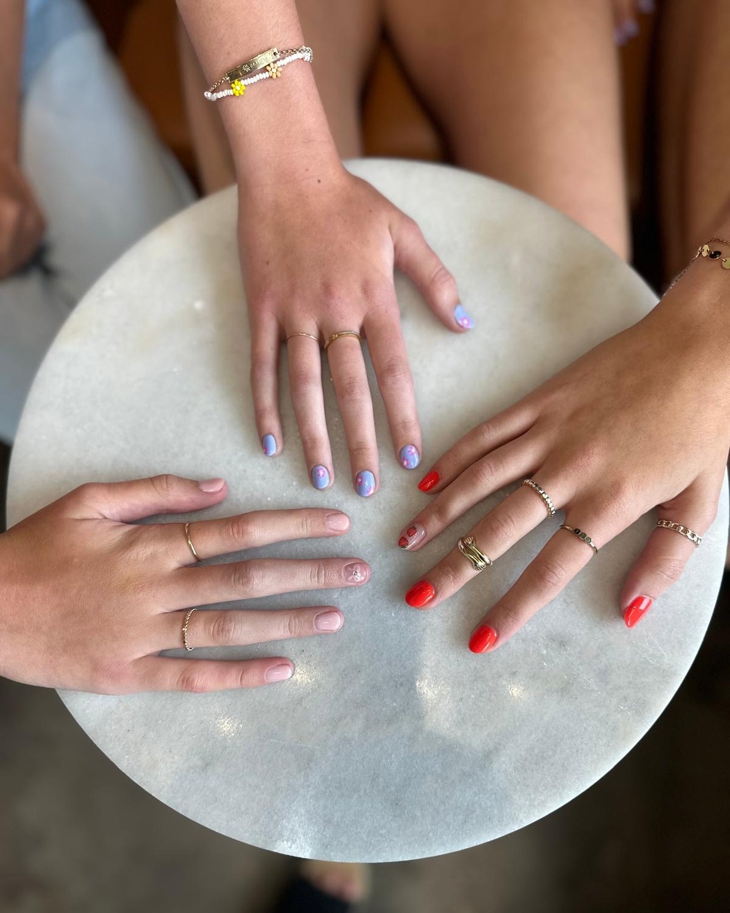 A mini getaway from the everyday! Prim manicure parties are a perfect way to relax, laugh and enjoy some quality time with your besties 💅🏼 DM us or email for more info!

.
.
.
 #nailart#naildesigns#nailsofinstagram#nailsdid#nailstagram#nailinspirat