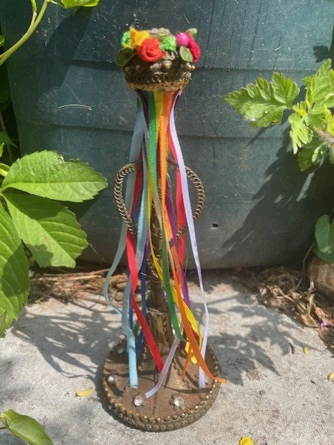 Mini Maypole.jpg