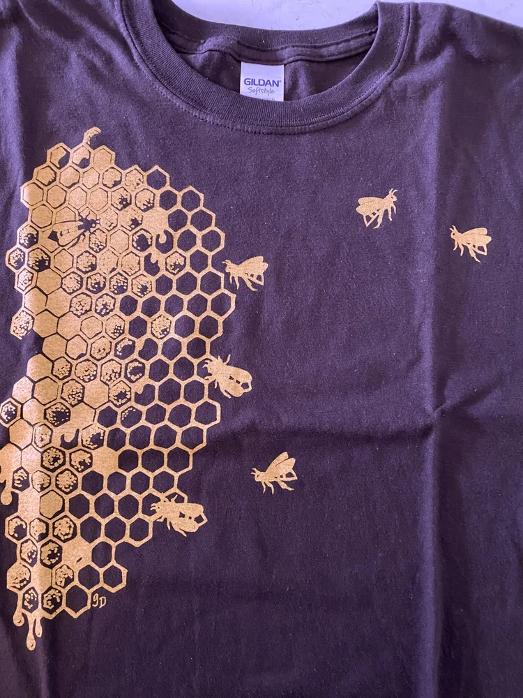Honey Comb T-shirt — White Mountain Apiary