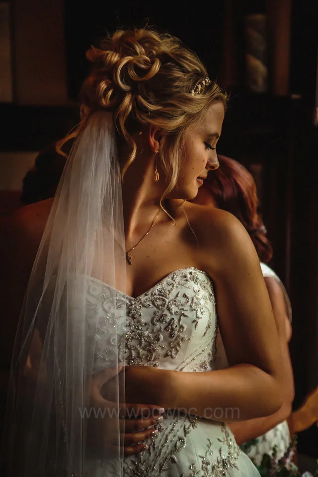 Winnipeg Wedding Planner Bride Getting Ready