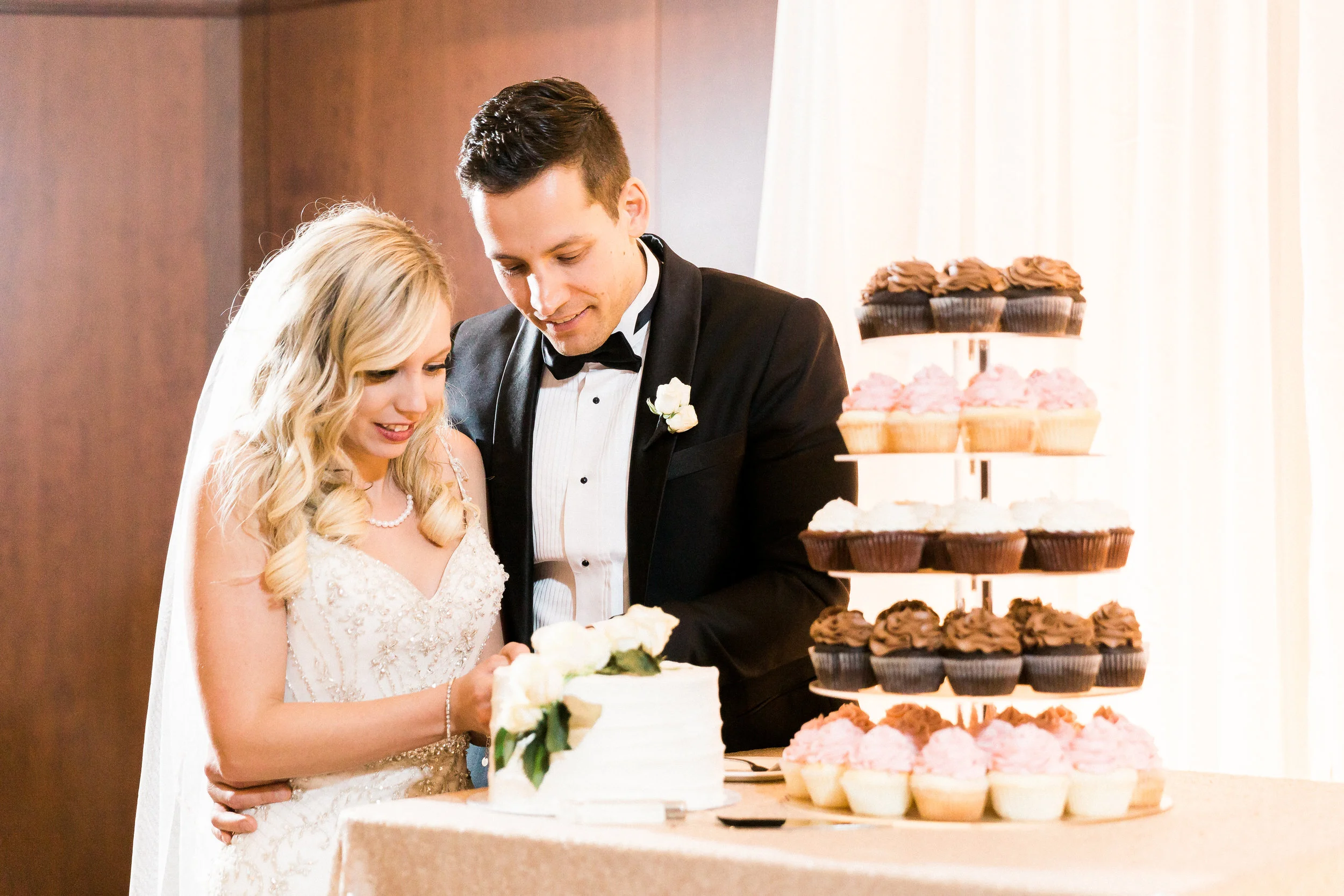 Cake Cutting Winnipeg Wedding Planner