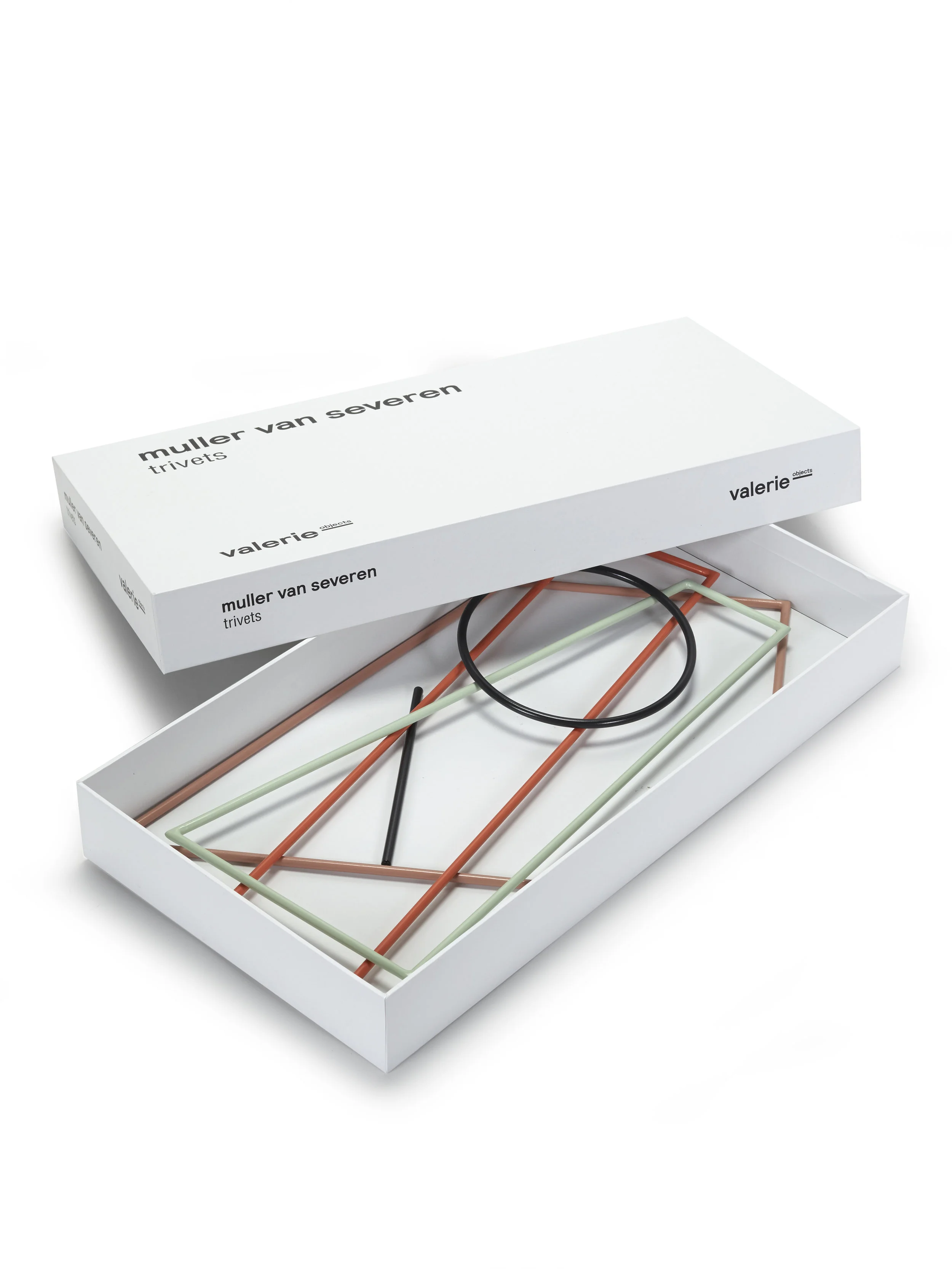 v9015007a_mullervanseveren_trivets_differentcolours_b_0.jpg