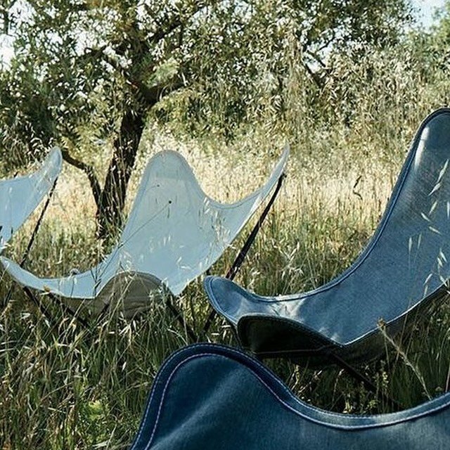 Relax, have a drink, look at the stars, &hellip; in these AA chairs, my favourite summer items.

#springvibes#outdoor#aachair#airborne#outdoorchair#buitenstoel#aastoel#buitenleven#buitenmeubelen#interior#interiordesign