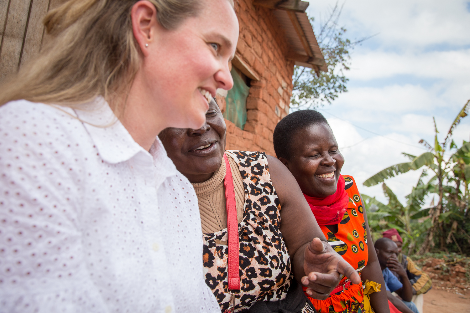  Kirsten receiving the Chichewa &gt; English translation from Prosperina (our host) 