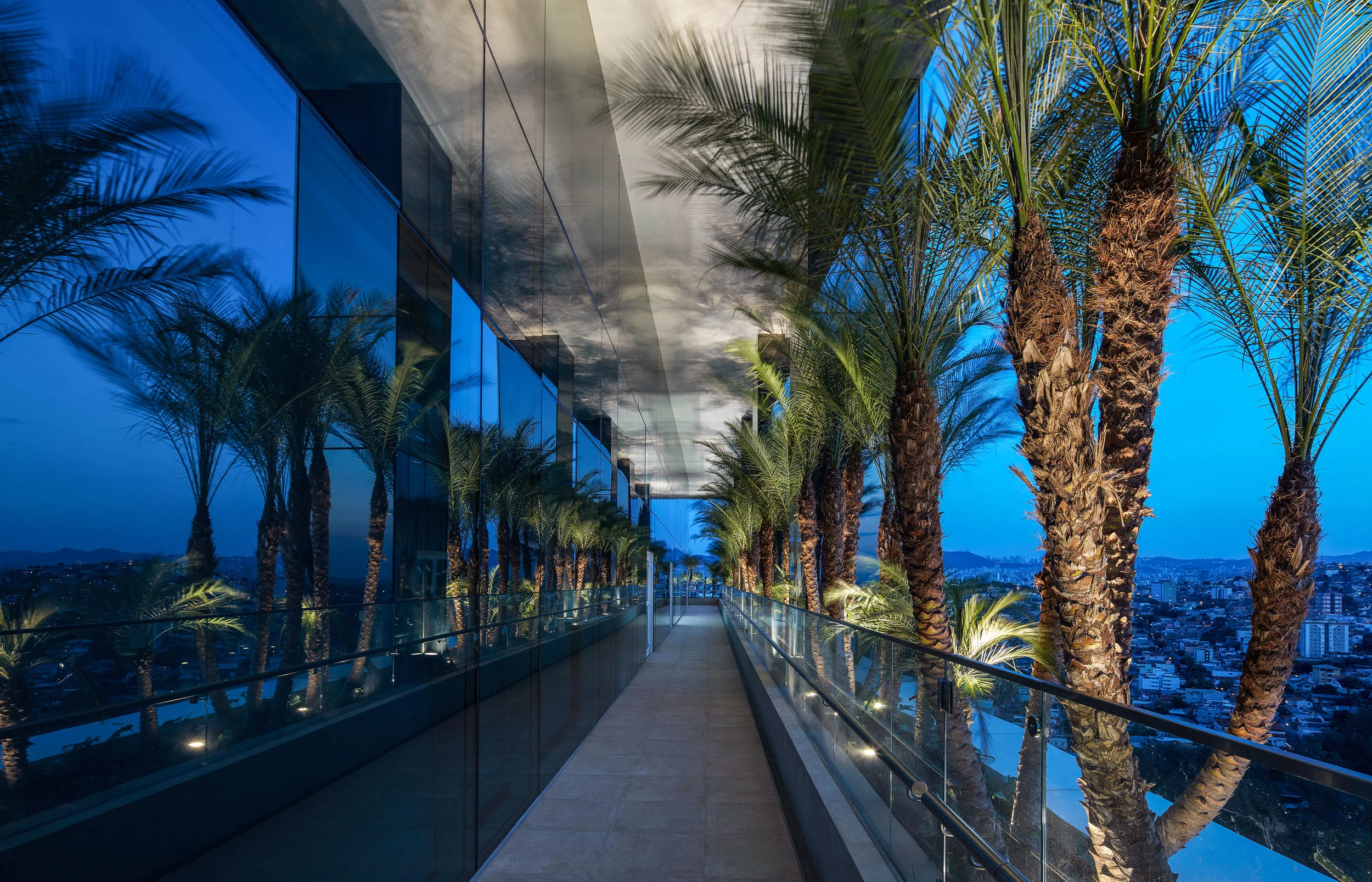 LIGHTSOURCE_Localiza-Herz-Headquarters-BH-2018_Morence-Arquitetura_Mingrone-Iluminacao_03.jpg