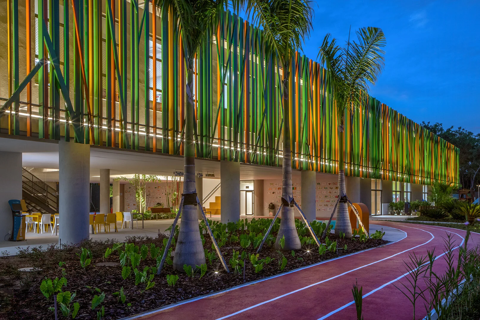 LIGHTSOURCE_Escola-Eleva-2019_MPG-Arquitetura_Carlos-Fortes_001-web.jpg