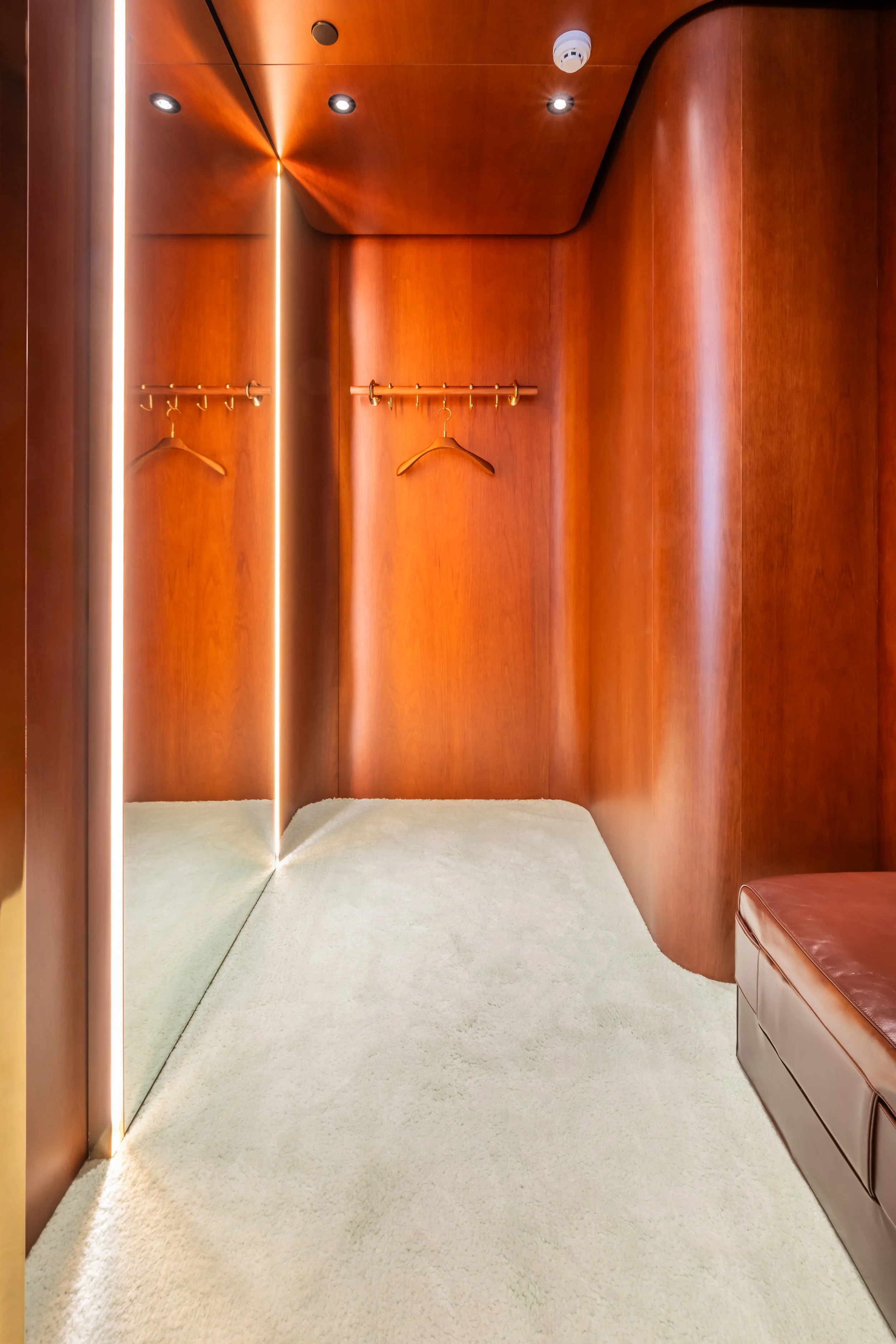 LIGHTSOURCE-Bottega-Veneta_2025-_Lisa-Marchesi-Studio_Mauricio-Moreno_7.jpg