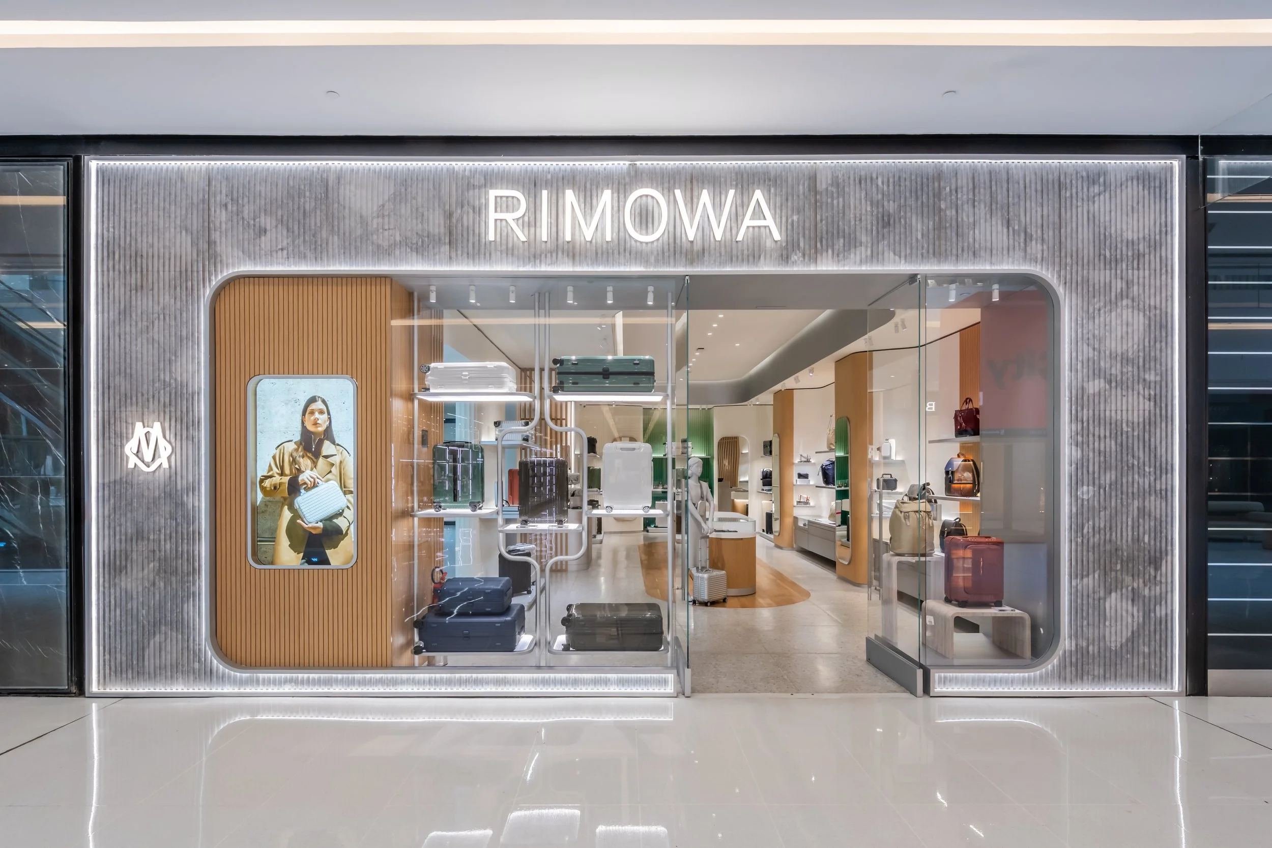 LIGHTSOURCE-Rimowa_2025_Luciana-Morita-Arquitetura_Mauricio-Moreno_1.jpg
