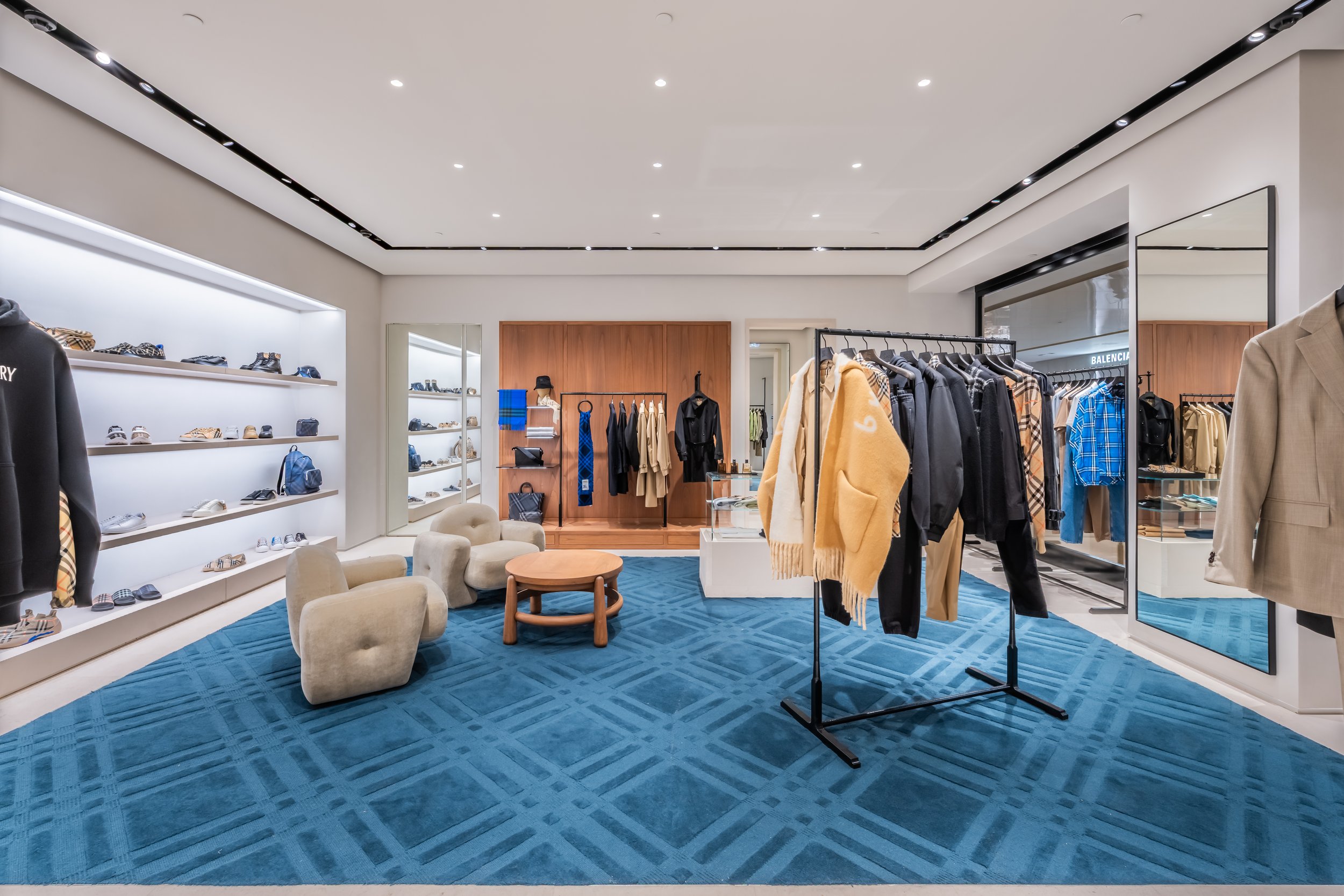 LIGHTSOURCE-Burberry_2024_Horton-arquitetura_Studiob612_Mauricio-Moreno_1.jpg
