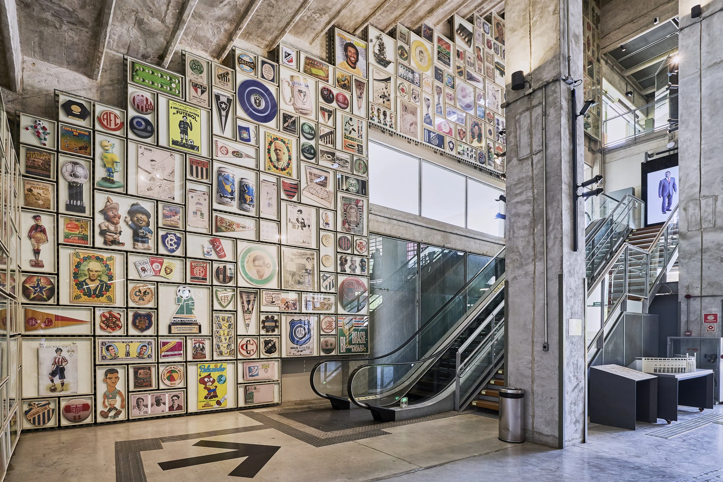 LIGHTSOURCE-Museu-do-futebol_2024_Arnaldo-Dumont-Villares_Ricardo-Severo_Mauro-Munhoz_FernandesAA_Fernanda-Carvalho_Feco-Hamburguer_2.jpg