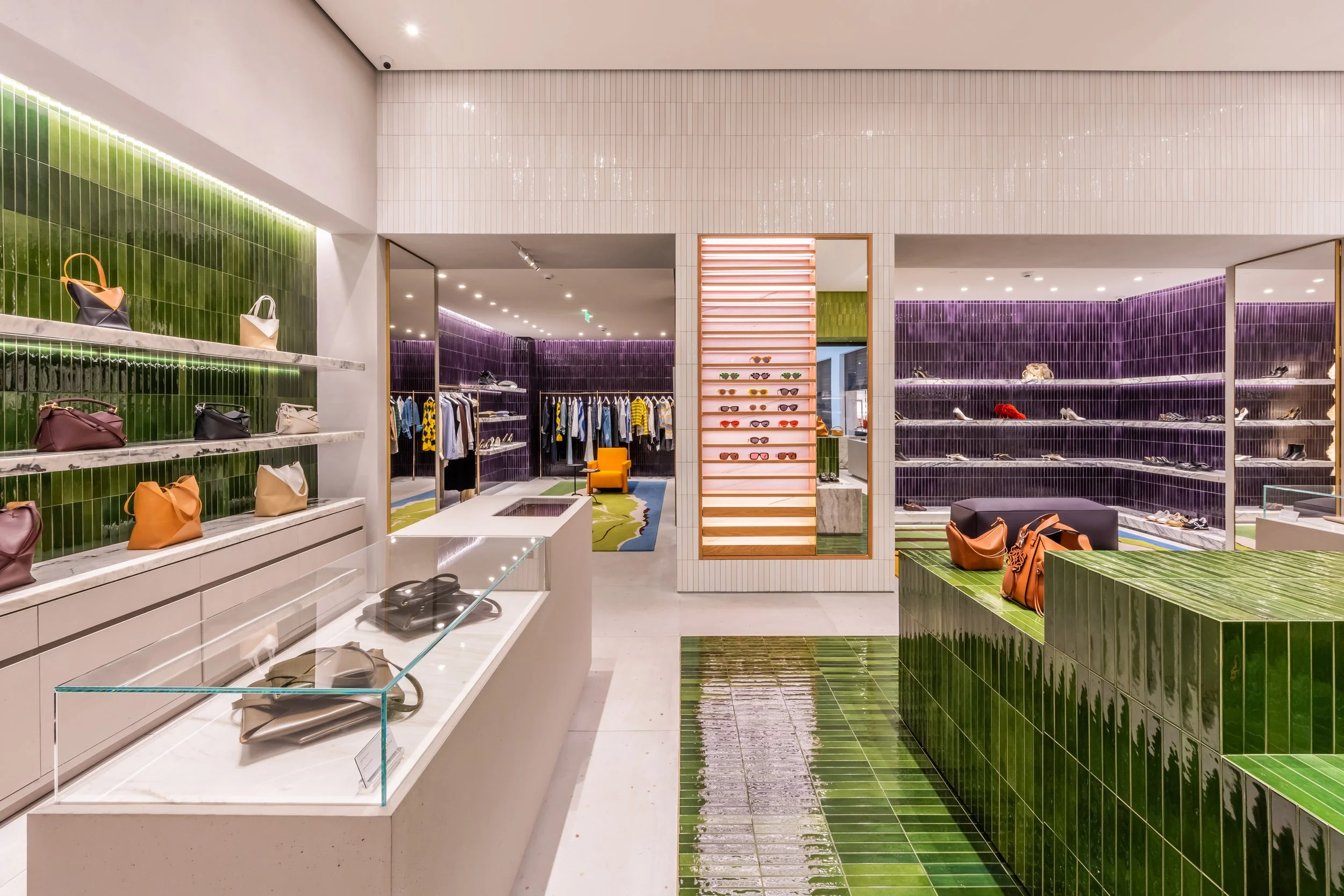LIGHTSOURCE-Loewe_2024_Loewe-architect-designer_Vbomadrid_Mauricio-Moreno_4.jpg
