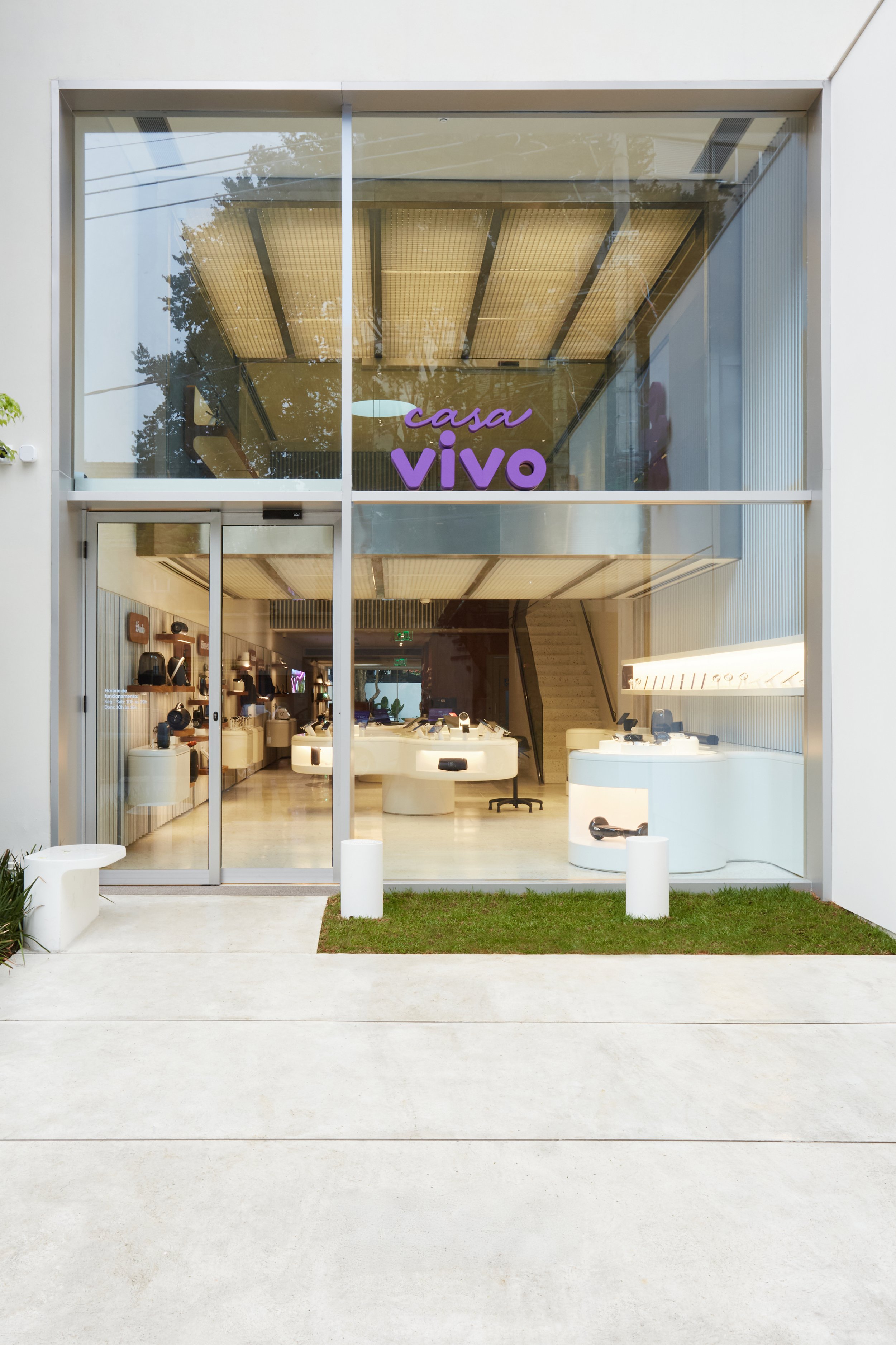 LIGHTSOURCE-Casa-Vivo_2024-Metro-Arquitetos_Marina-Lodi_Nina-Morelli_Gianfranco-Vacani_1.jpg