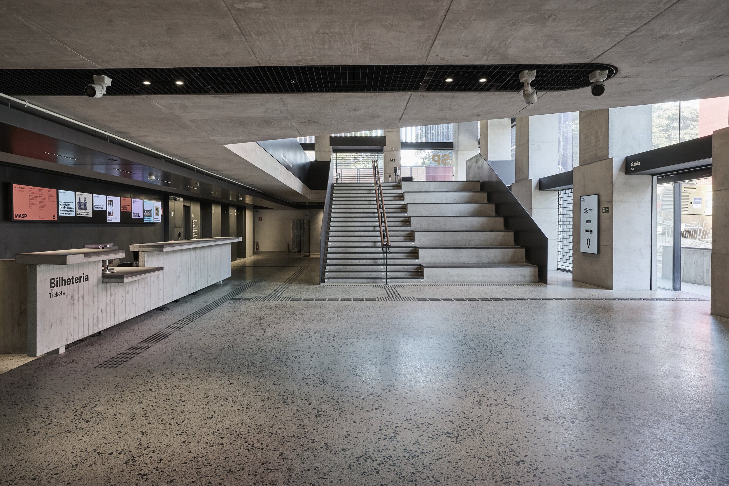 LIGHTSOURCE-MASP-Pietro_2024_Metro-Arquitetos-Associados_Fernanda-Carvalho_Feco-Hamburguer_2.jpg